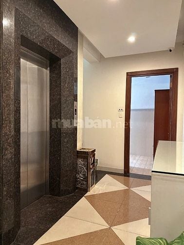 KHÁCH SẠN 8lầu ngang 5m MT Hiệp Thành Q12 118m2 41P DT 100tr chỉ 17 tỷ