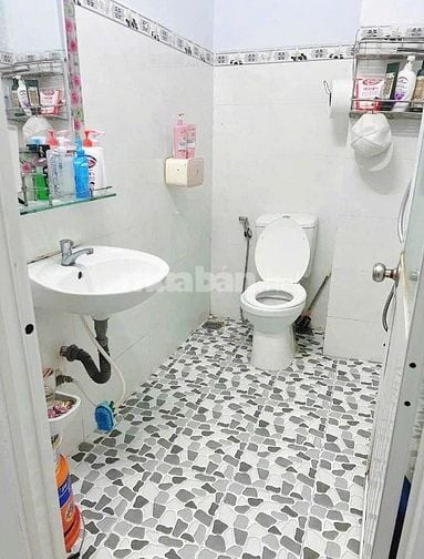 Bán Gấp Quán Phở Bò 85m2, 1ty150tr, SHR, ngay Chợ Bình Chánh