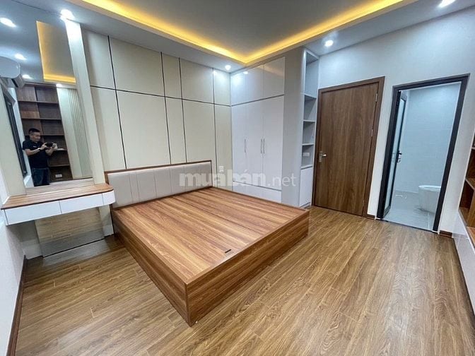 Bán nhà trung tâm quận Thanh Xuân, phố Khương Trung DT 40m 5T Nhà Mới