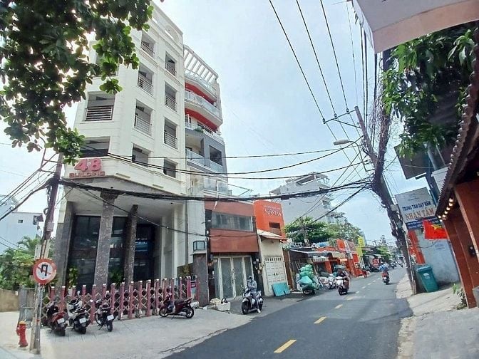 Mặt Tiền Phùng Văn Cung Ngang 5m đúng 1 căn bán ,5x20, 4 tầng ,16,5 TỶ
