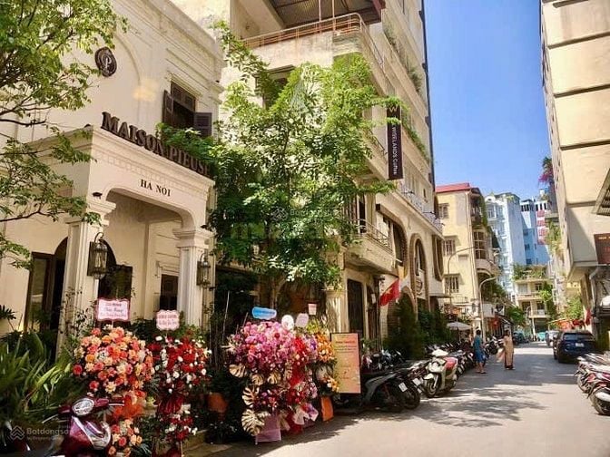 CHO THUÊ MẶT BẰNG ĐẸP NHẤT QUẬN HOÀN KIẾM !