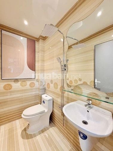 Đi nước ngoài định cư bán gấp nhà ở đường Trần Trọng Cung, phường Phú 
