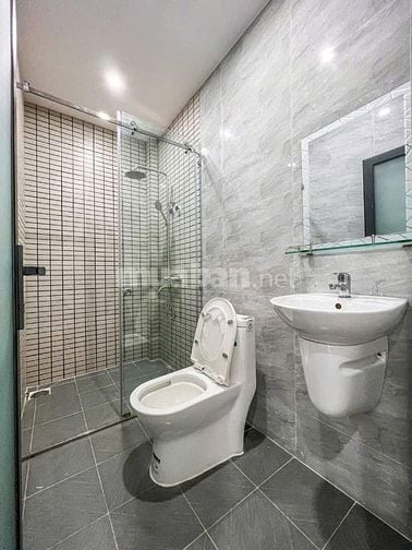 SANG TÊN NHÀ GẦN CHỢ ĐIỆM,TÂN KIÊN ,BÌNH CHÁNH ,TPHCM