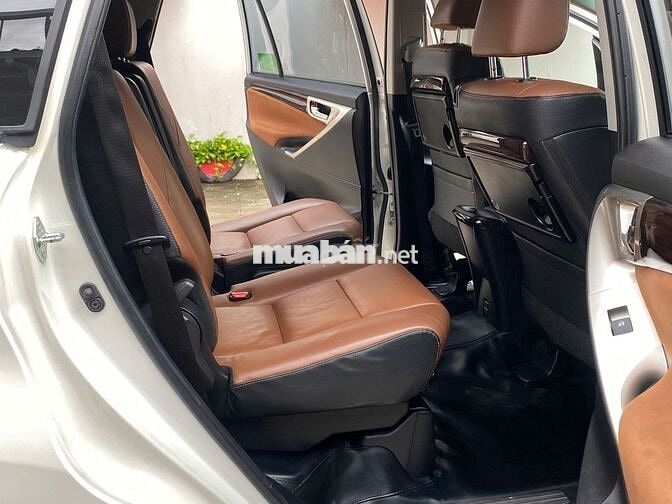 Innova V cao cấp 2018 chạy 108.000 còn giảm giá