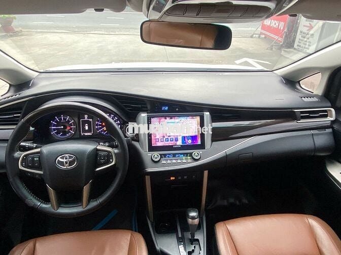 Innova V cao cấp 2018 chạy 108.000 còn giảm giá