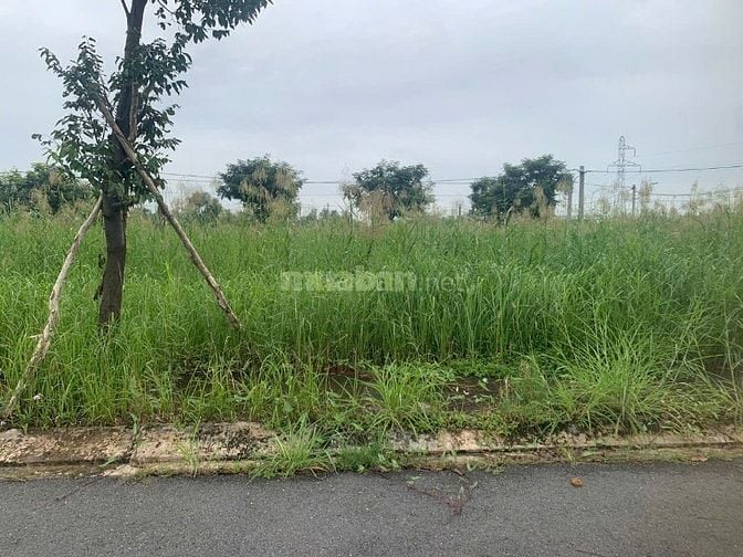 Chính chủ bán gấp nền Long Hậu Sài Gòn Village chỉ 2 ty460 SHR 90m2