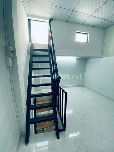 Bán Gấp Nhà mới ở ngay 21m2, 2 tầng - Gần BV Quận 5 Giá 2 tỷ x,