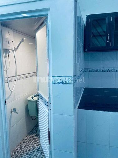 Bán Gấp Nhà mới ở ngay 21m2, 2 tầng - Gần BV Quận 5 Giá 2 tỷ x,