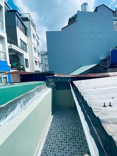 Bán Gấp Nhà mới ở ngay 21m2, 2 tầng - Gần BV Quận 5 Giá 2 tỷ x,