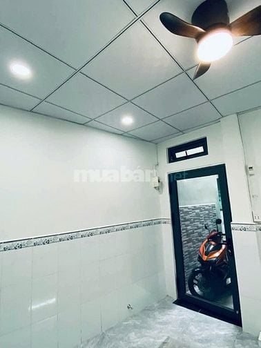 Bán Gấp Nhà mới ở ngay 21m2, 2 tầng - Gần BV Quận 5 Giá 2 tỷ x,