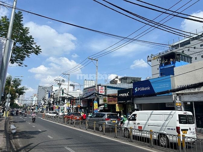 Bán nhà mặt tiền Nguyễn Thị Thập, Qhận 7