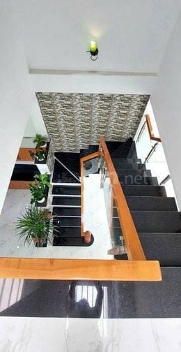 CẦN THANH LÝ GẤP NHÀ 1T1L +4PHÒNG TRỌ THU NHẬP 15tr/THÁNG-SHR