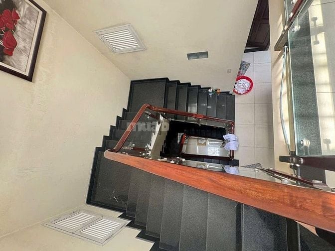MẶT TIỀN GIÁ HẺM - 108m2 4 TẦNG - HẬU 8M - 9 tỷ BÁN NHANH