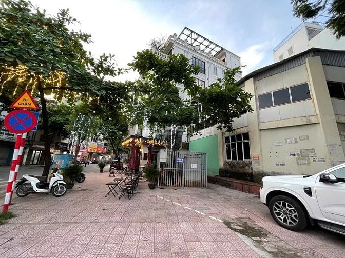 Nguyễn Văn Cừ- Long biên Mình cần sang nhượng mặt bằng kinh doanh quán