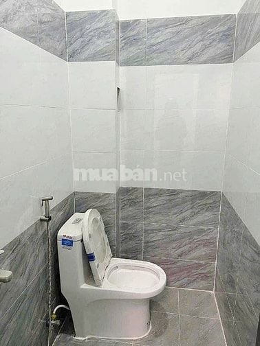 Bán Gấp nhà NGAY CHỢ BÌNH CHÁNH đang cho thuê 8,5tr/tháng, SHR, 830tr