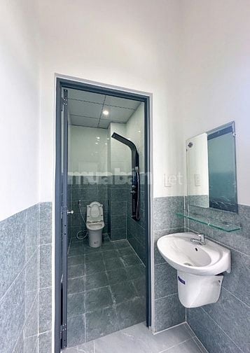 Bán căn nhà lầu đối diện khu tái định cư dân đã ở đông ngay Biên Hoà 