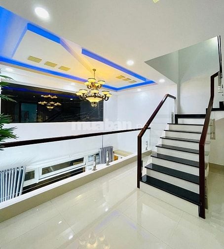 Chính chủ bán nhà Thái Phiên, Quận 11 – 1 trệt 2 lầu ST – giá 2,73 tỷ