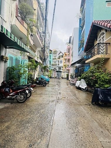 Hẻm Thông Ng Cảnh Chân-Tr Đình Xu,4Tầng,5PN,Thu Nhập tốt