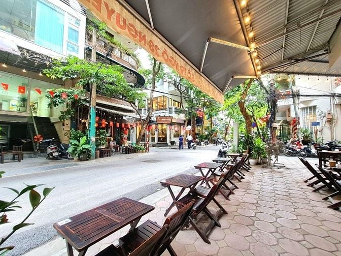 Bán nhà phân lô ngõ 28 Nguyên Hồng, ô tô tránh có vỉa hè, 72m2, 6 tầng