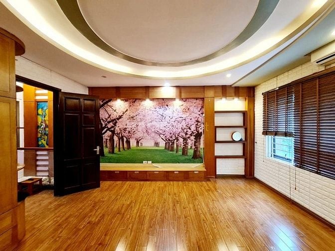 Bán nhà phân lô ngõ 28 Nguyên Hồng, ô tô tránh có vỉa hè, 72m2, 6 tầng