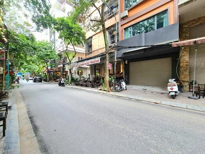 Bán nhà phân lô ngõ 28 Nguyên Hồng, ô tô tránh có vỉa hè, 72m2, 6 tầng