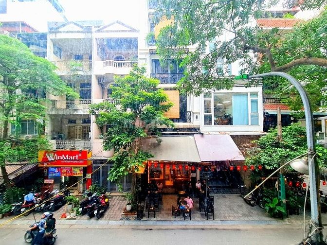 Bán nhà phân lô ngõ 28 Nguyên Hồng, ô tô tránh có vỉa hè, 72m2, 6 tầng