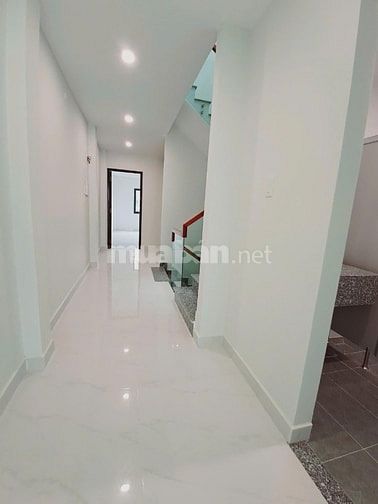 Cho thuê nhà mặt tiền đường Võ Văn Tần Phường 5 Quận 3 