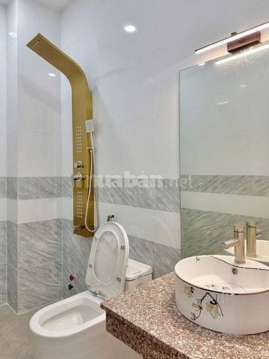 NHÀ BÌNH TÂN (4M x 18M) GIÁP Q6. NGAY VÒNG XOAY PHÚ LÂM. HXH 7M THÔNG!