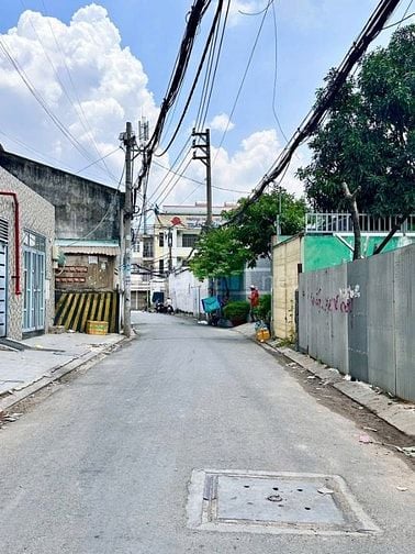 NHÀ BÌNH TÂN (4M x 18M) GIÁP Q6. NGAY VÒNG XOAY PHÚ LÂM. HXH 7M THÔNG!