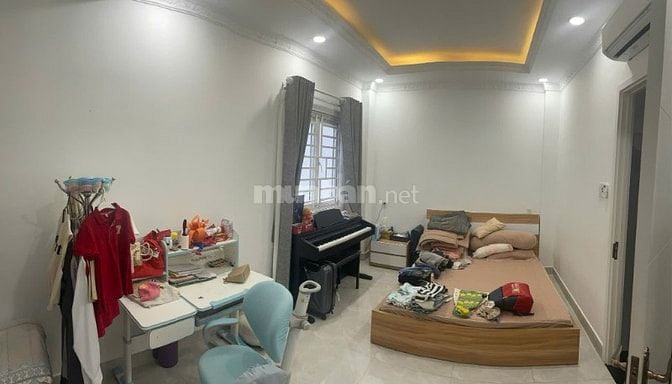 Kẹt ngân hàng cần bán rẻ nhất khu vực Nhà Bè, D 6 x17m, 3 lầu, ST. 