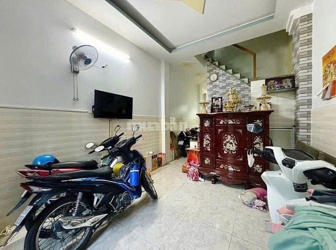 BÁN NHÀ BÊN GÒ VẤP HẺM LỚN GIÁ 2TỶ490 