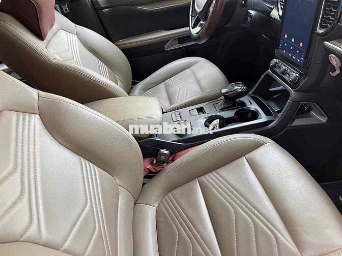 Ford Everest 2023 Titanium+ 2.0 AT 4x4 - 27000 km