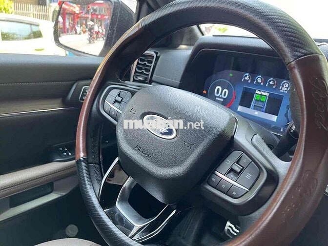 Ford Everest 2023 Titanium+ 2.0 AT 4x4 - 27000 km