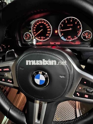 BMW 5 Series 2015 520i - 70 km zin đét