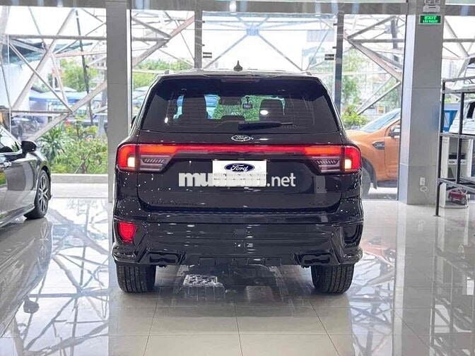 Ford Everest 2023 Titanium+ 2.0 AT 4x4 - 27000 km