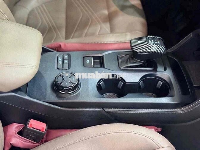 Ford Everest 2023 Titanium+ 2.0 AT 4x4 - 27000 km