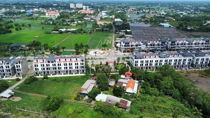 SANG GẤP LÔ ĐẤT MẶT TIỀN ĐƯỜNG 3/2_SỔ SẲN_XÂY TỰ DO_TIỆN KD MUA BÁN