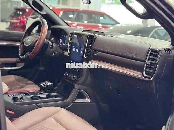 Ford Everest 2023 Titanium+ 2.0 AT 4x4 - 27000 km