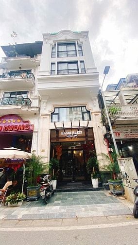 Bán Khách Sạn Phố Hàng Thiếc Xây Mới 8 Tầng 30 Phòng Mặt Tiền 5,3M