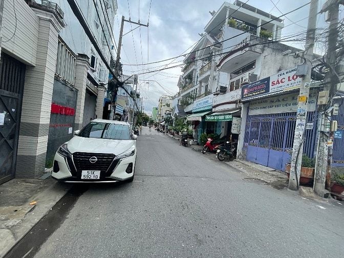 Nhà góc 2 MT hẻm rộng đường Lê Đình Cẩn , 8x14m, 1 lầu giá 17 triệu