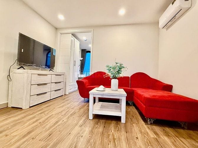 Gía 10tr/tháng đến 13.5tr/tháng, căn hộ Ngay đường Xuân Thủy P. ThảoĐ