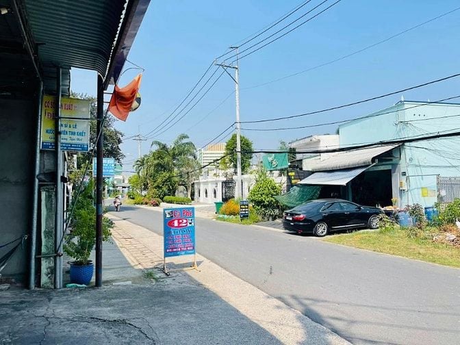 BÁN GẤP LÔ ĐÂT 400M2,MẶT TIỀN BÙI THỊ HE,THỊ TRẤN CỦ CHI,GIÁ RẺ 420TR