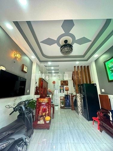 BÌNH LONG LÊ VĂN QUỚI NGAY NGÃ TƯ 4 XÃ - DIỆN TÍCH 40M2 GIÁ CHỈ 4.3 TỶ