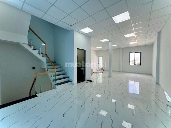 Bán Toà nhà 3 tầng  mới 100% 400m2 mặt tiền đường Đồng Khởi , Biên Hoà