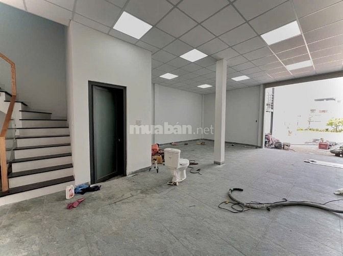 Bán Toà nhà 3 tầng  mới 100% 400m2 mặt tiền đường Đồng Khởi , Biên Hoà