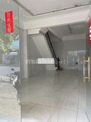 Cho thuê nhà mặt tiền Nguyễn Trãi, P.11, Q.5 giá 40tr.