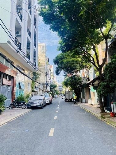 CHỈ HƠN 8 TỶ CÓ NHÀ KHƯƠNG ĐÌNH XÂY MỚI 6 TẦNG THANG MÁY – VỊ TRÍ SIÊU