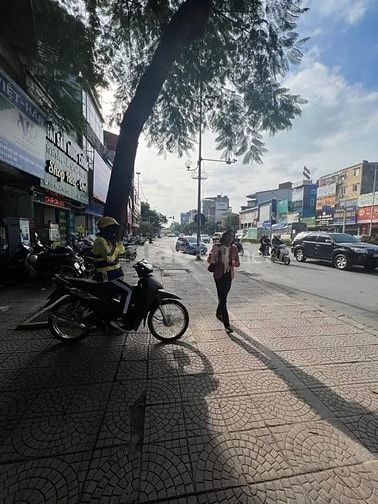 MẶT PHỐ NGUYỄN VĂN CỪ, LONG BIÊN DIỆN TÍCH 99M², VỊ TRÍ ĐẸP GẦN NGÃ TƯ