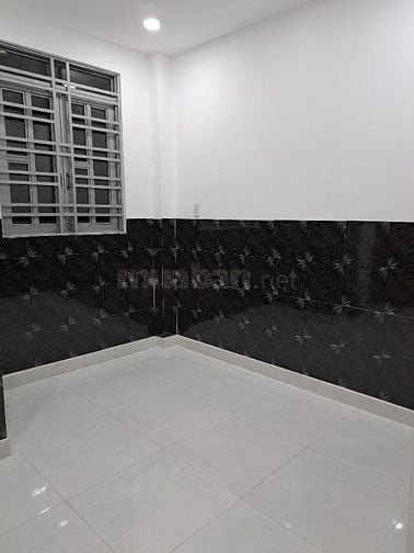 PHÒNG TRỌ SẠCH SẼ, CÓ BANCOL 15m2 gần ĐH Hoa Sen