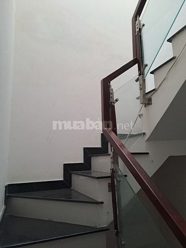 PHÒNG TRỌ SẠCH SẼ, CÓ BANCOL 15m2 gần ĐH Hoa Sen